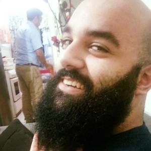 Meet your Posher, Yamil